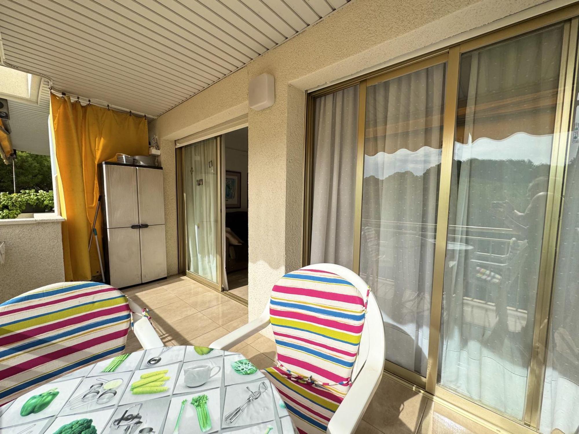 Apartsalou Penedes Ngoại thất bức ảnh